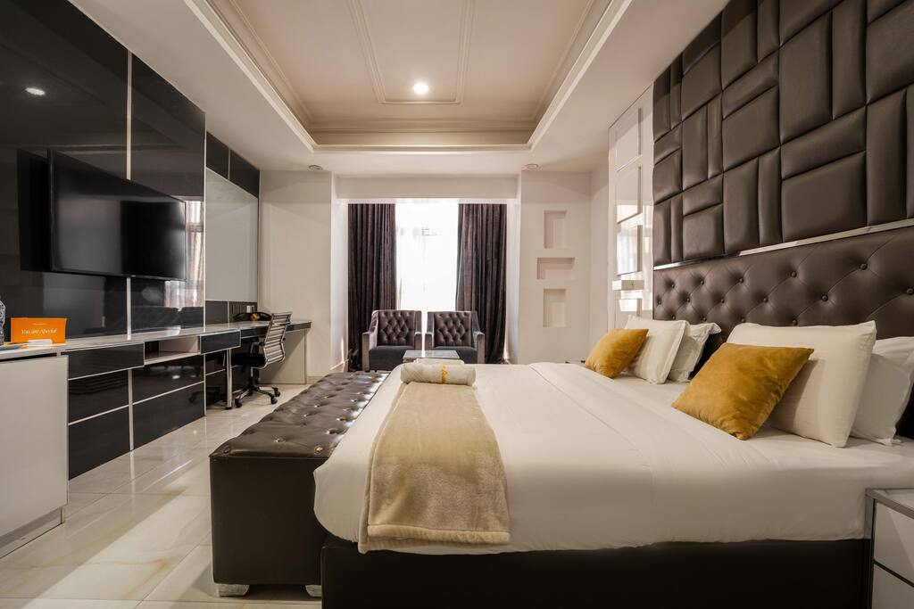 Stylish Room with Pool and Wi-Fi in Lekki, Lagos
