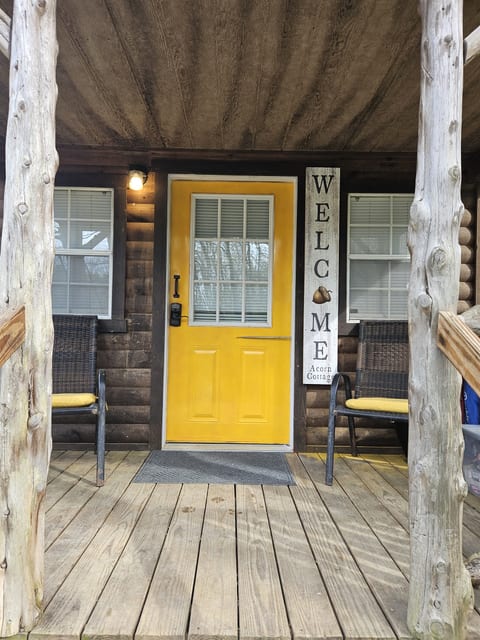 Acorn Cottage at Hocking Vacations