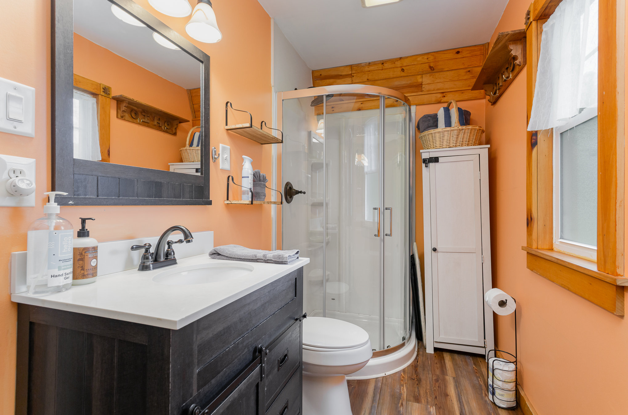 acorn-cottage-at-hocking-vacations/