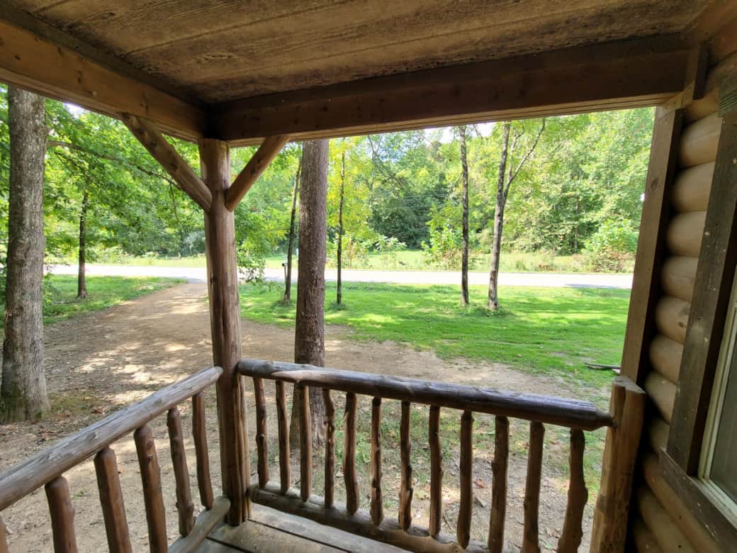 acorn-cottage-at-hocking-vacations/