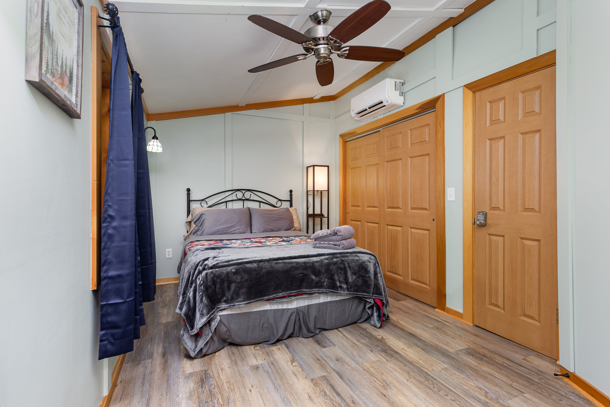 frog-hollow-at-hocking-vacations/