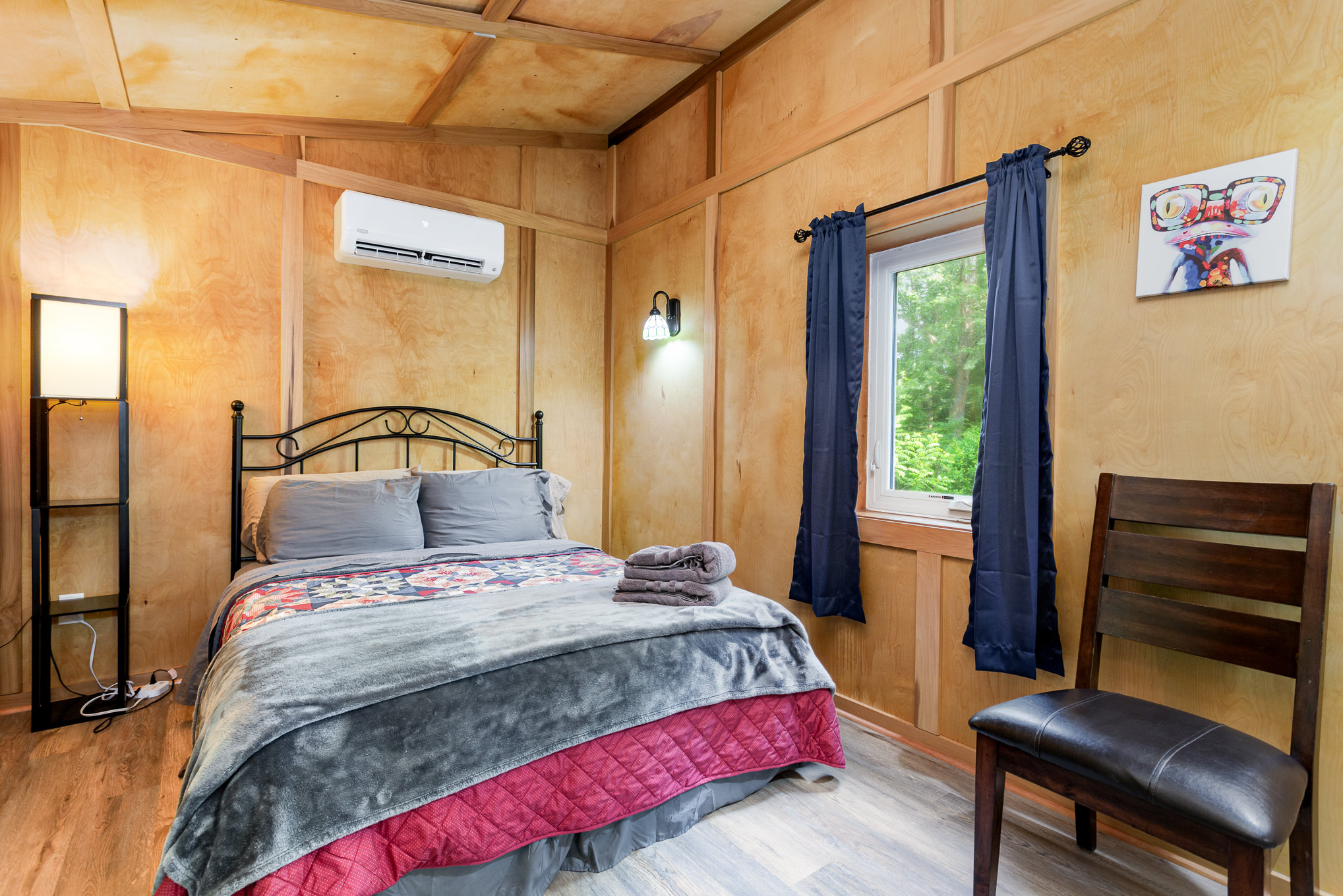 frog-hollow-at-hocking-vacations/