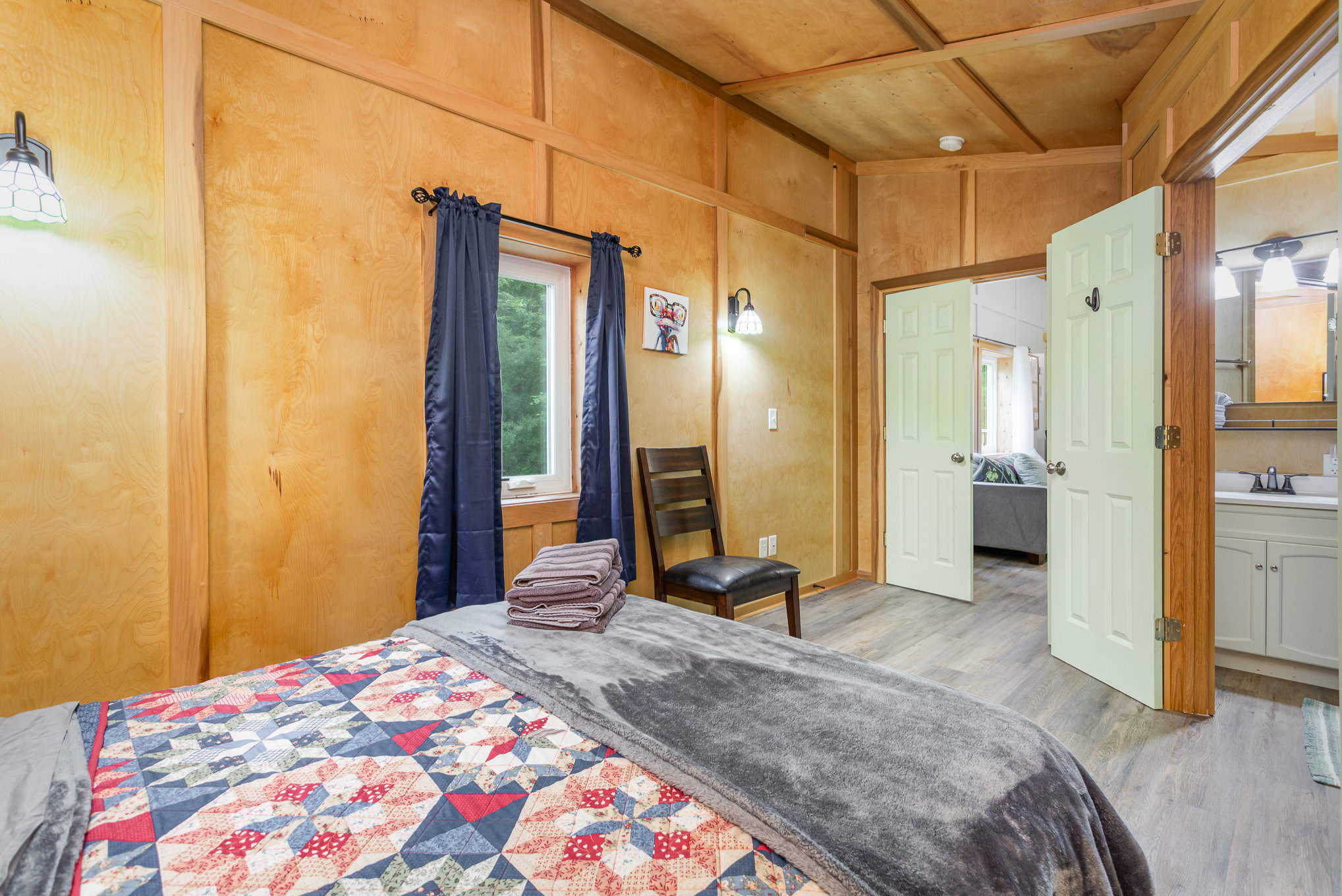 frog-hollow-at-hocking-vacations/