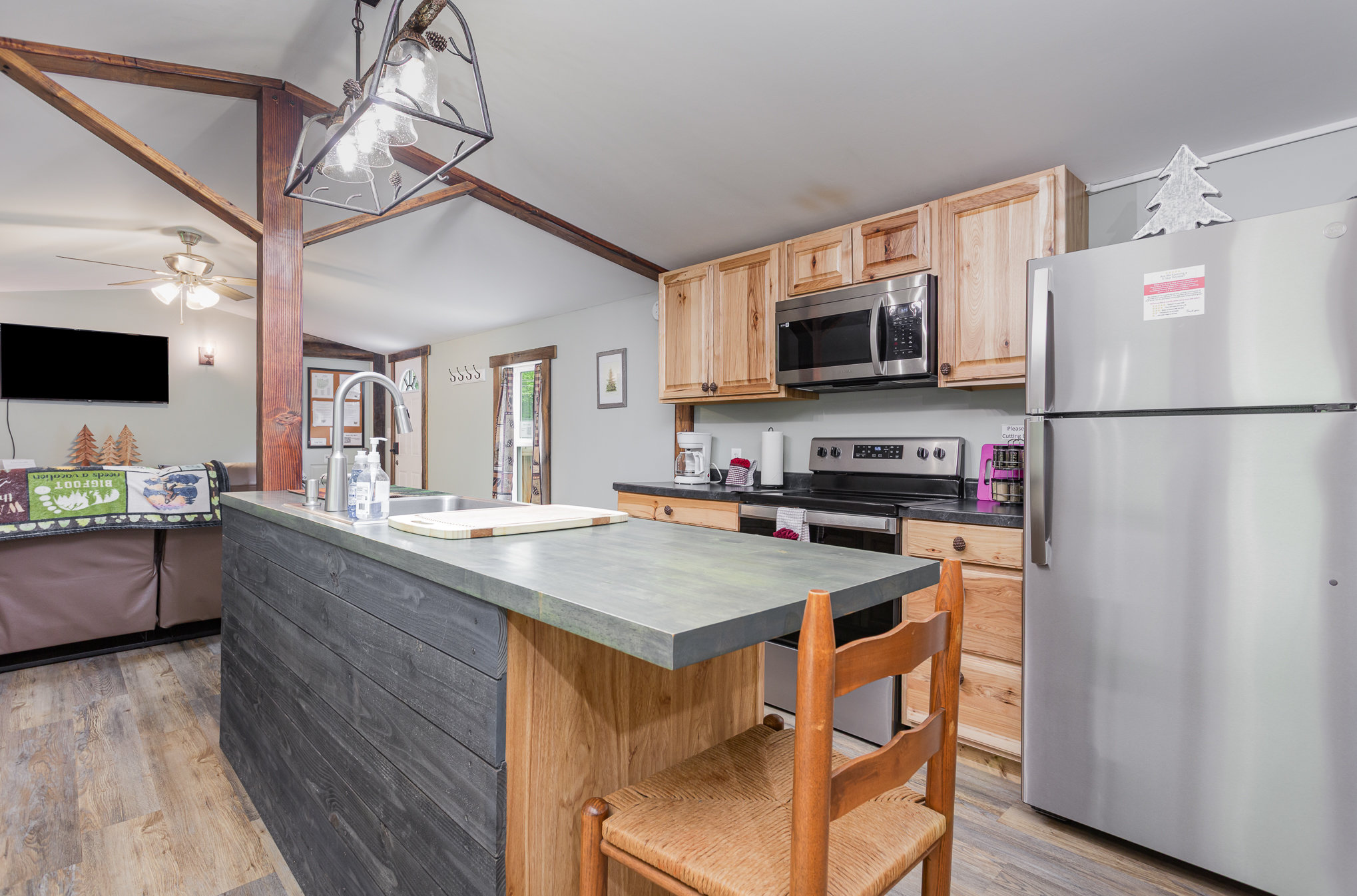 grey-pines-at-hocking-vacations/