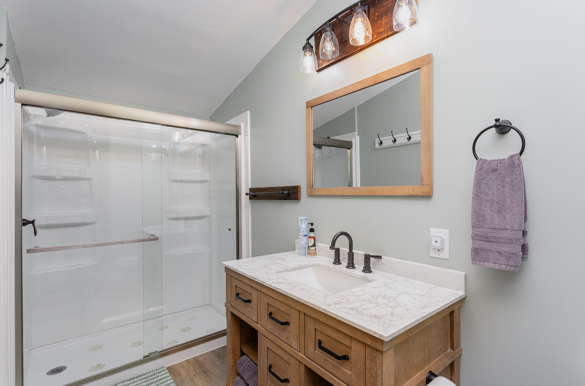 grey-pines-at-hocking-vacations/