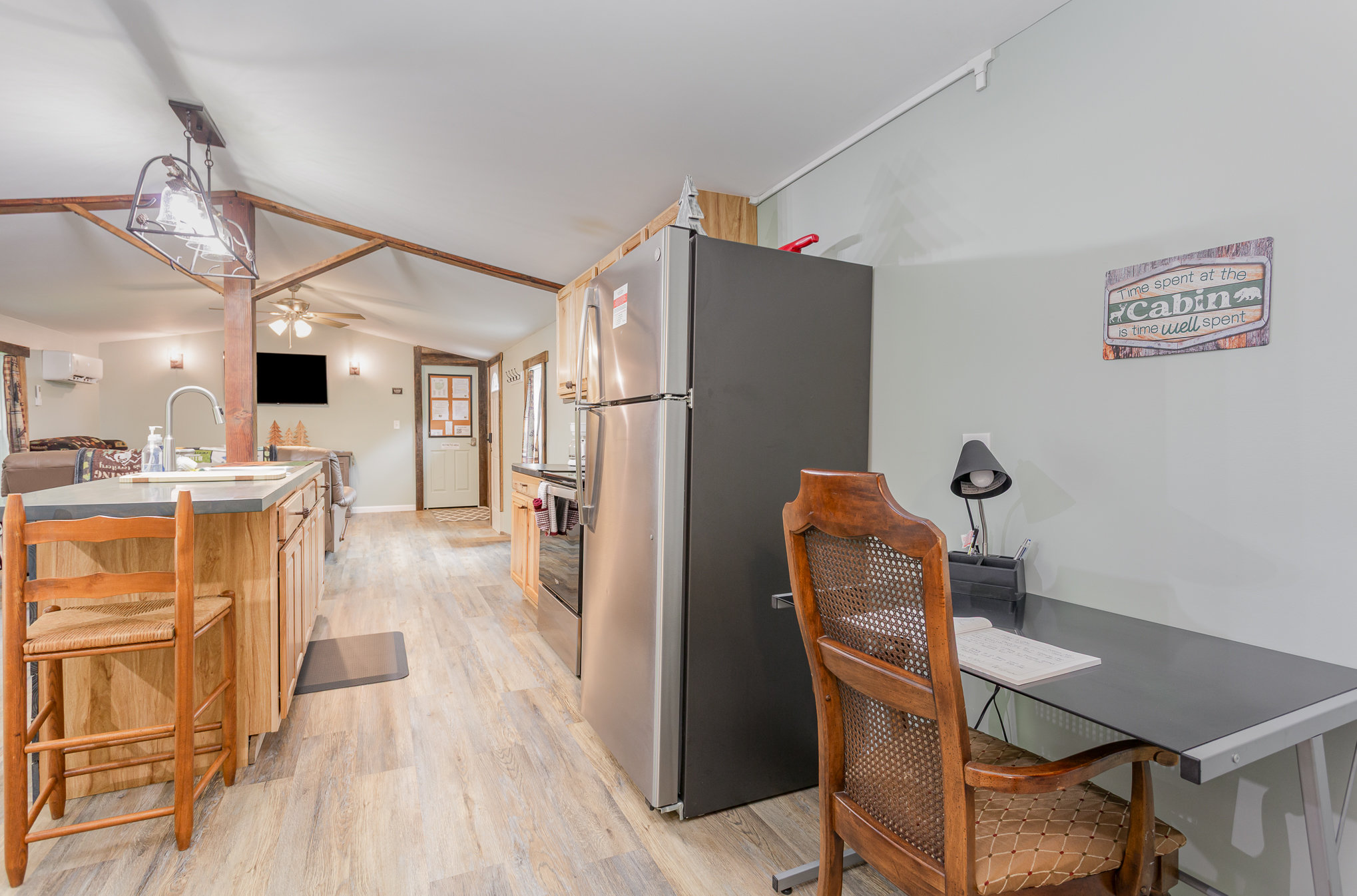 grey-pines-at-hocking-vacations/