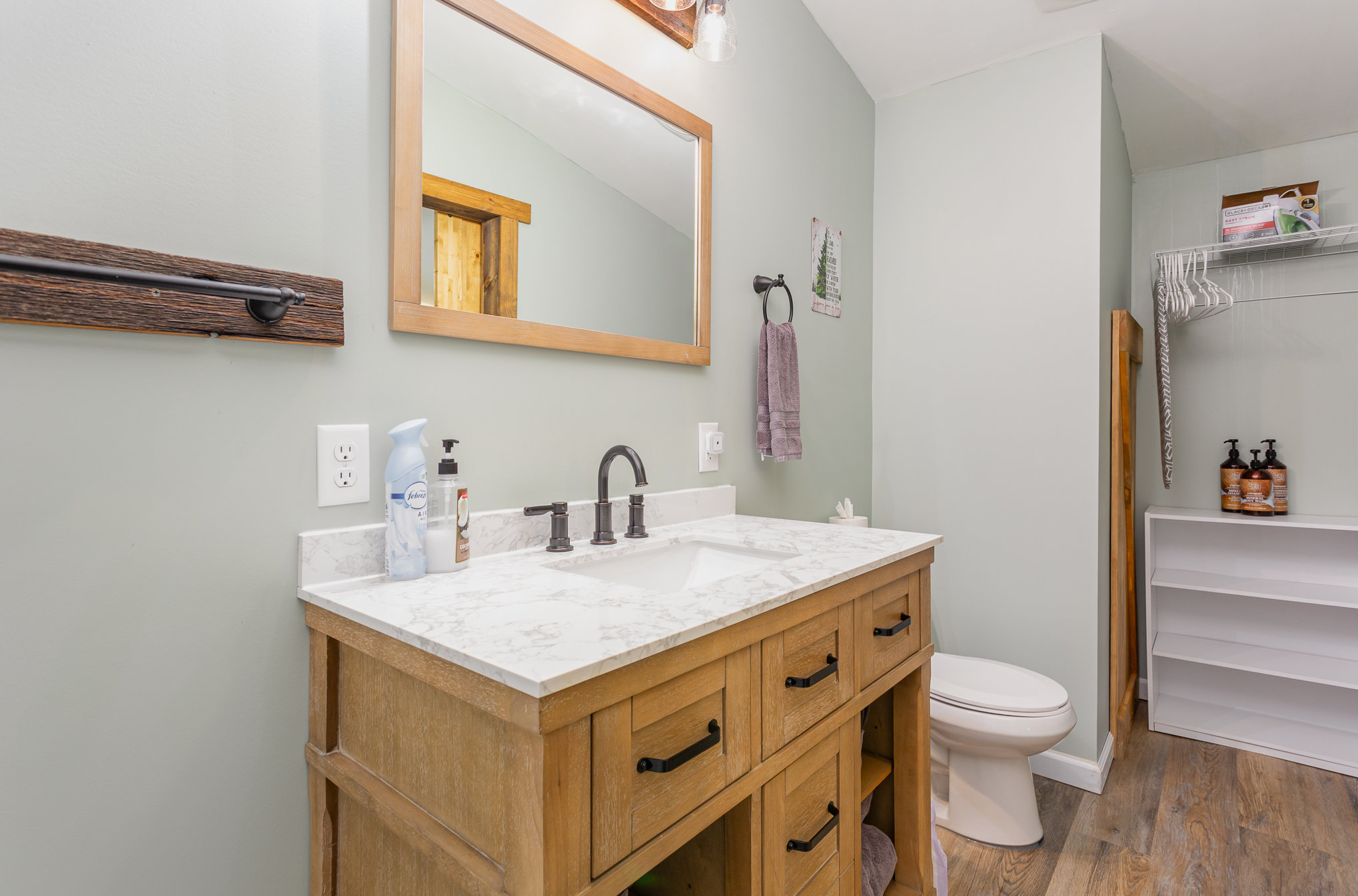 grey-pines-at-hocking-vacations/