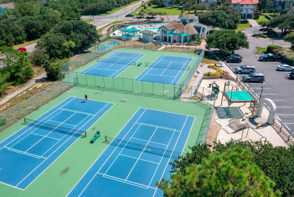 Community Tennis Courts