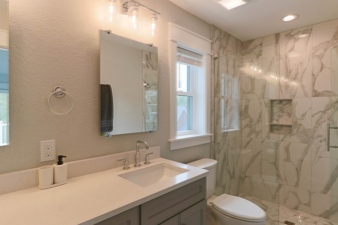 Full bathroom