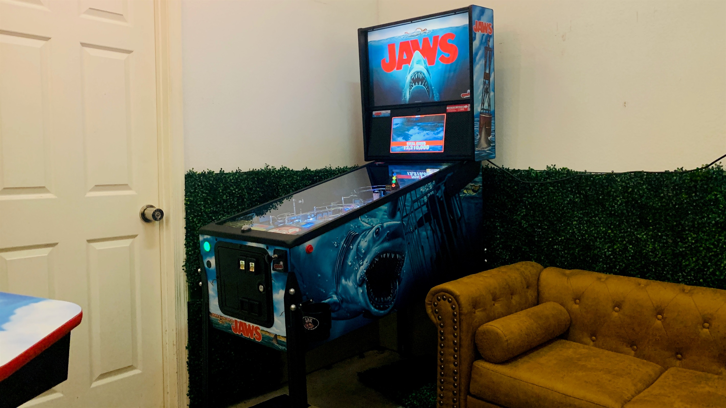Free Play Jaws Pinball Machine