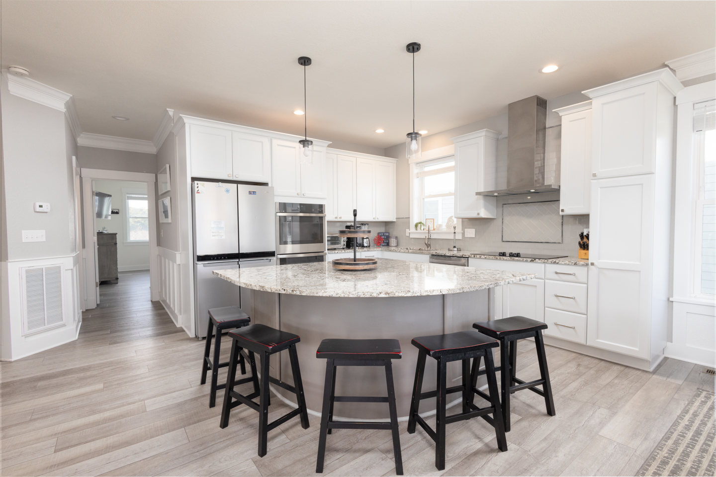 Kitchen seats. 5 at island