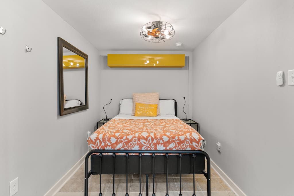 Relax after a hard day's work or a nice day on the beach with the plush double bed and your own mini-split for a great night's sleep! 