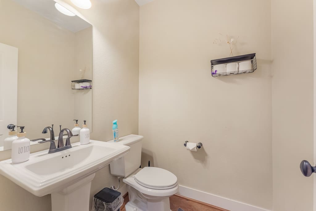 Spacious Home in Wine country, Golfing Club nearby