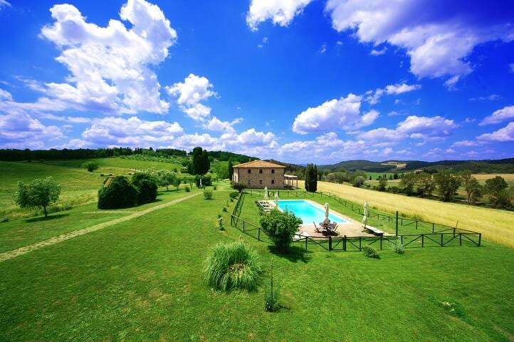 Luxury villa, chef, massage, yoga, home shopping - Volterra