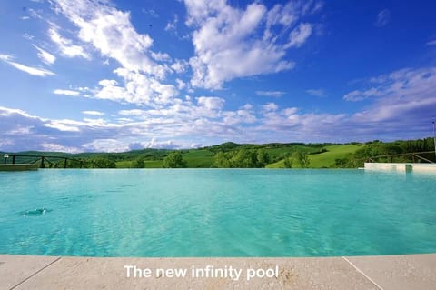 Luxury villa, chef, massage, yoga, home shopping