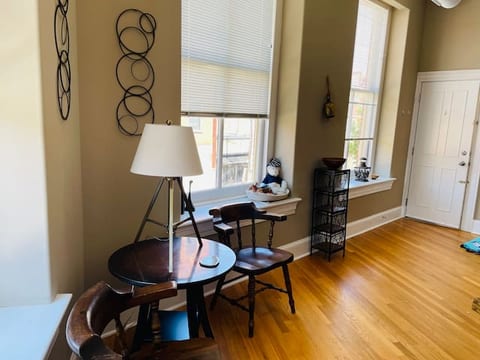Beautiful 2-Bedroom Loft in Historic Cambridge