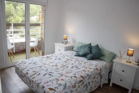 Beautiful and Bright apartment near the beach