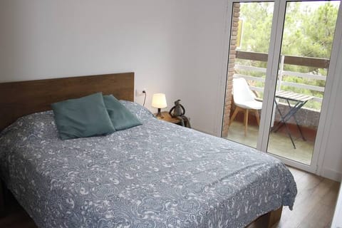 Beautiful and Bright apartment near the beach