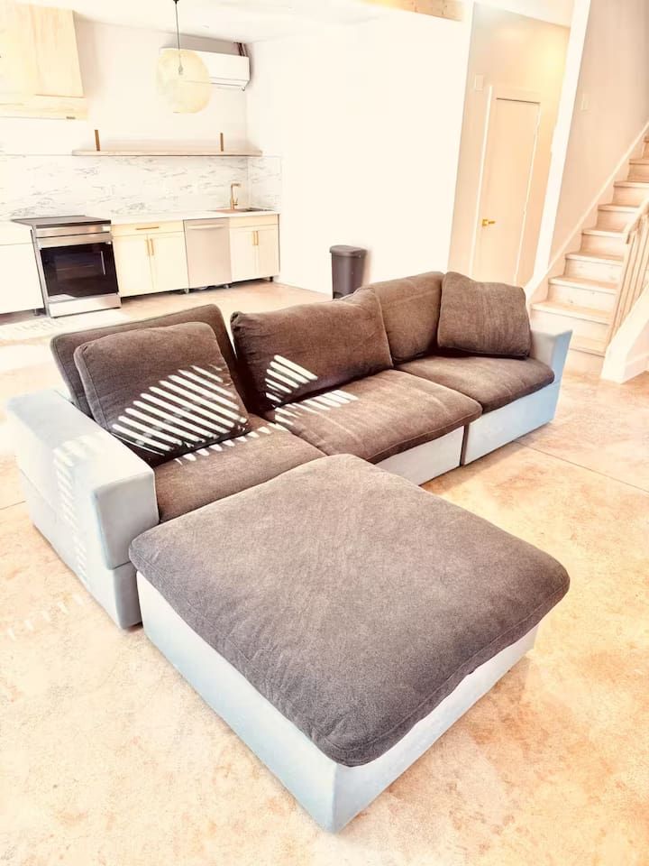 Haven 2 Houses 12 Bedroom 6 bath Hot Tub sleeps 34