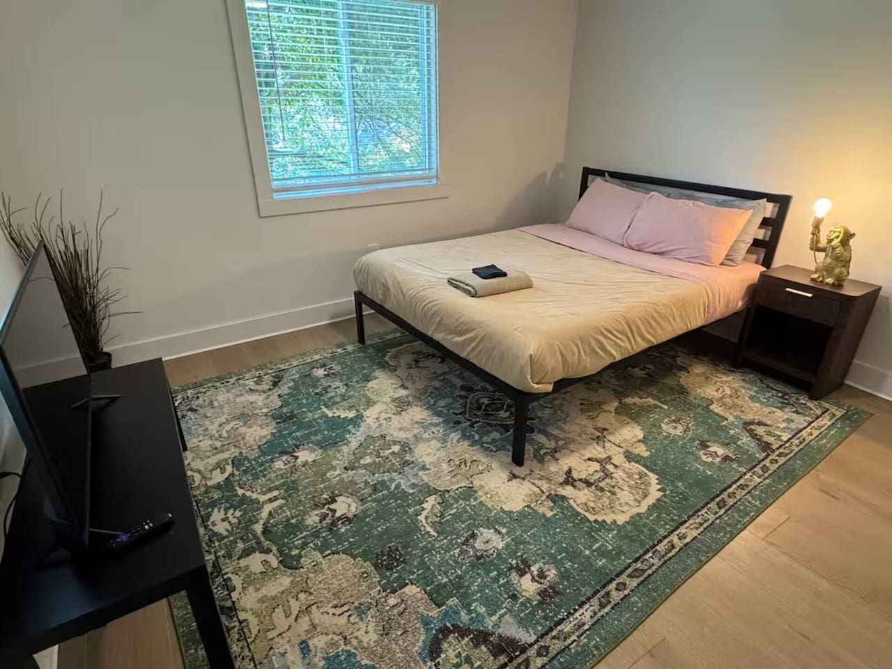 Haven 2 Houses 12 Bedroom 6 bath Hot Tub sleeps 34