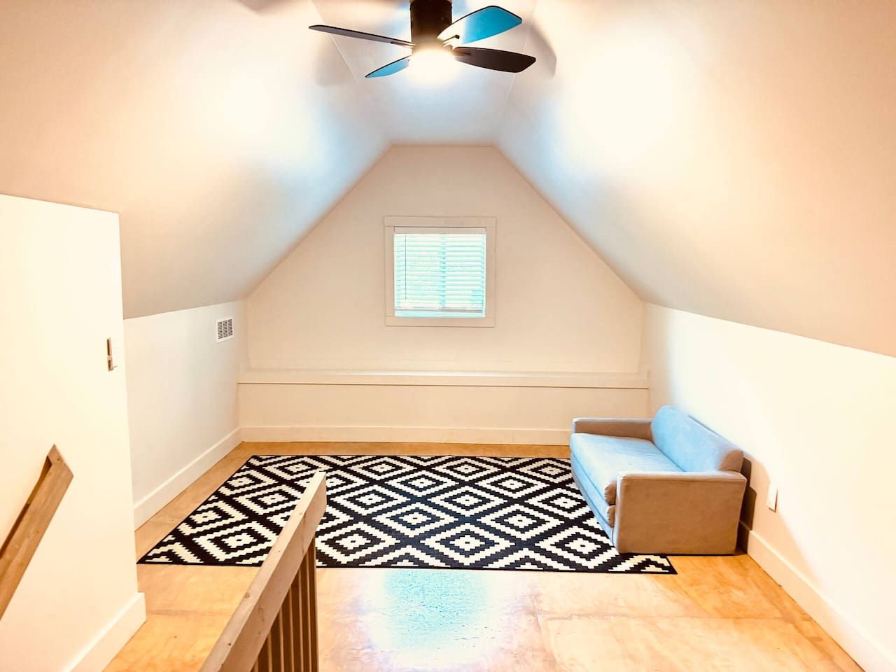 Haven 2 Houses 12 Bedroom 6 bath Hot Tub sleeps 34