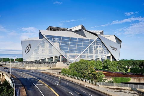Easy Walk to Downtown Atlanta Attractions!