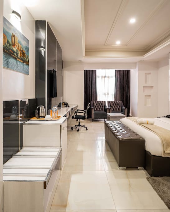 Affordable Room in Lekki, Lagos with Pool and WiFi