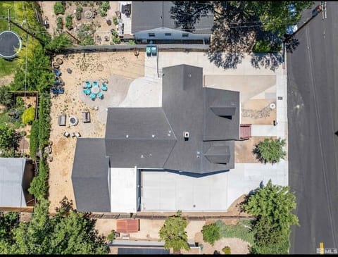 Spacious 6BR, 5BA House Near UNR & Downtown Reno