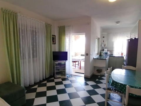 Apartments Family - Unit 376350-13