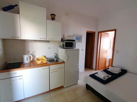 Apartments Family - Unit 376352-13