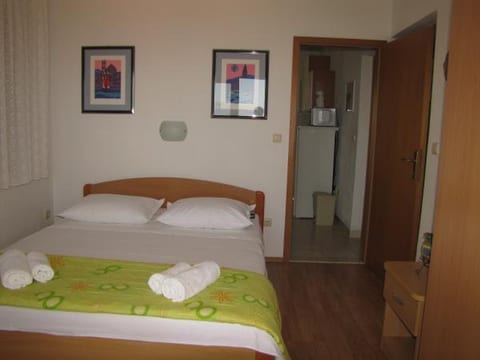 Apartments Family - Unit 376352-13