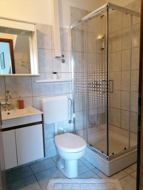 Apartments Family - Unit 376353-13