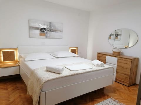 Apartment Vesna - Unit 376370-13
