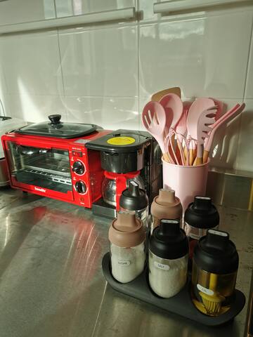 simple-style-room-2-pink-with-balcony/