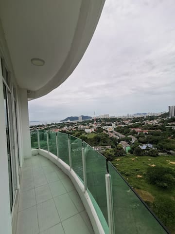 Simple style Room 3 (White) with balcony