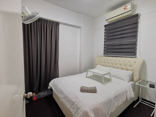 simple-style-room-3-white-with-balcony/