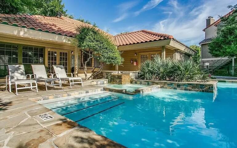 Cozy 1 bed condo downtown Dallas
