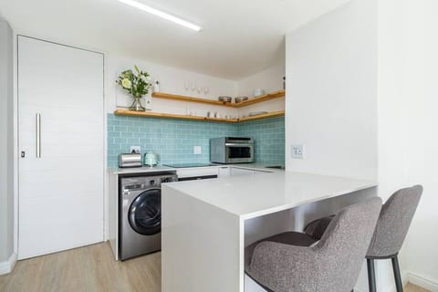 1 Bedroom Apartment, The Centurion, Seapoint 