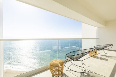 Breathtaking 2BR Oceanfront Paradise with Panoramic Views
