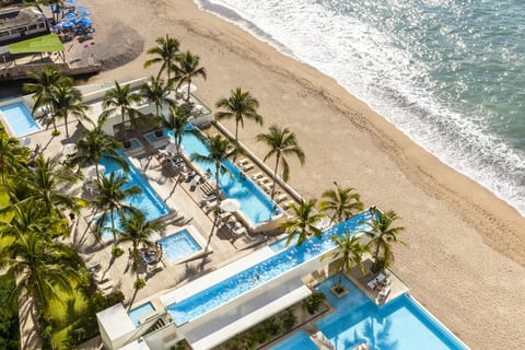 Breathtaking 2BR Oceanfront Paradise with Panoramic Views