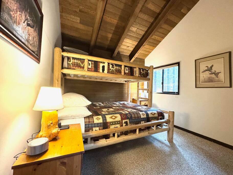 Partridge Foot - 3BR, private hot tub, EV charger