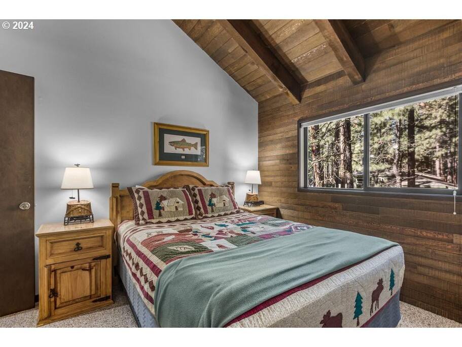 Partridge Foot - 3BR, private hot tub, EV charger
