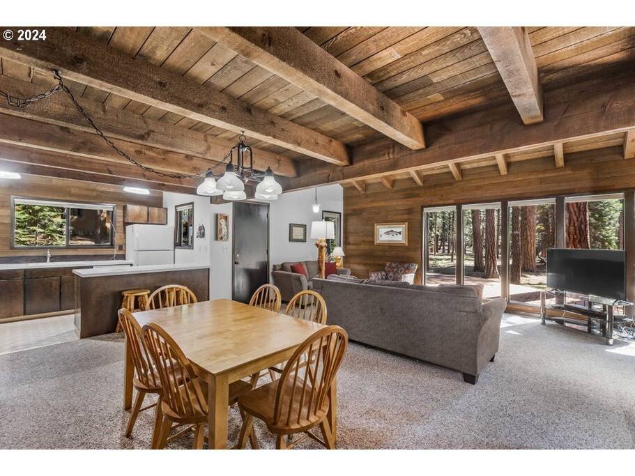 Partridge Foot - 3BR, private hot tub, EV charger