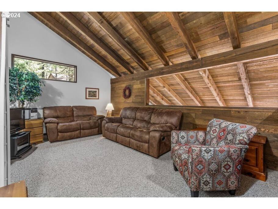 Partridge Foot - 3BR, private hot tub, EV charger