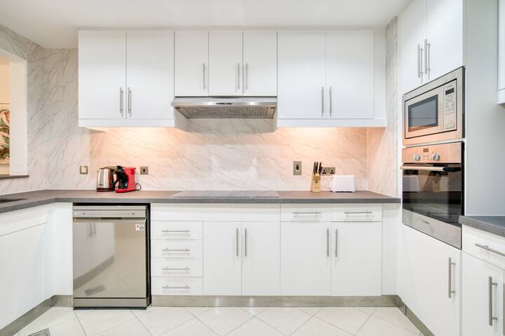 Spacious 3 Bedroom Apartment Dubai Marina - JBR - Tecom - Dubai - United Arab Emirates