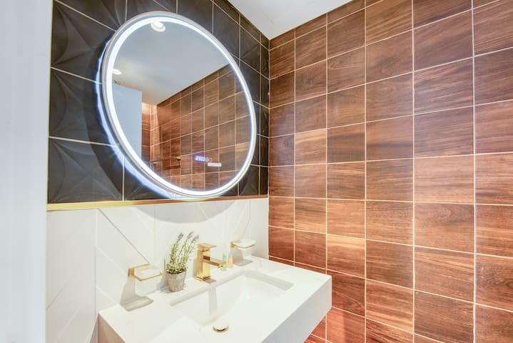 Lux 3bedroom Upgraded Apartment -Marina View & JBR - Tecom - Dubai - United Arab Emirates