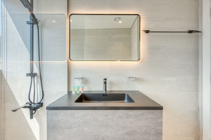 Lux 3bedroom Upgraded Apartment -Marina View & JBR - Tecom - Dubai - United Arab Emirates