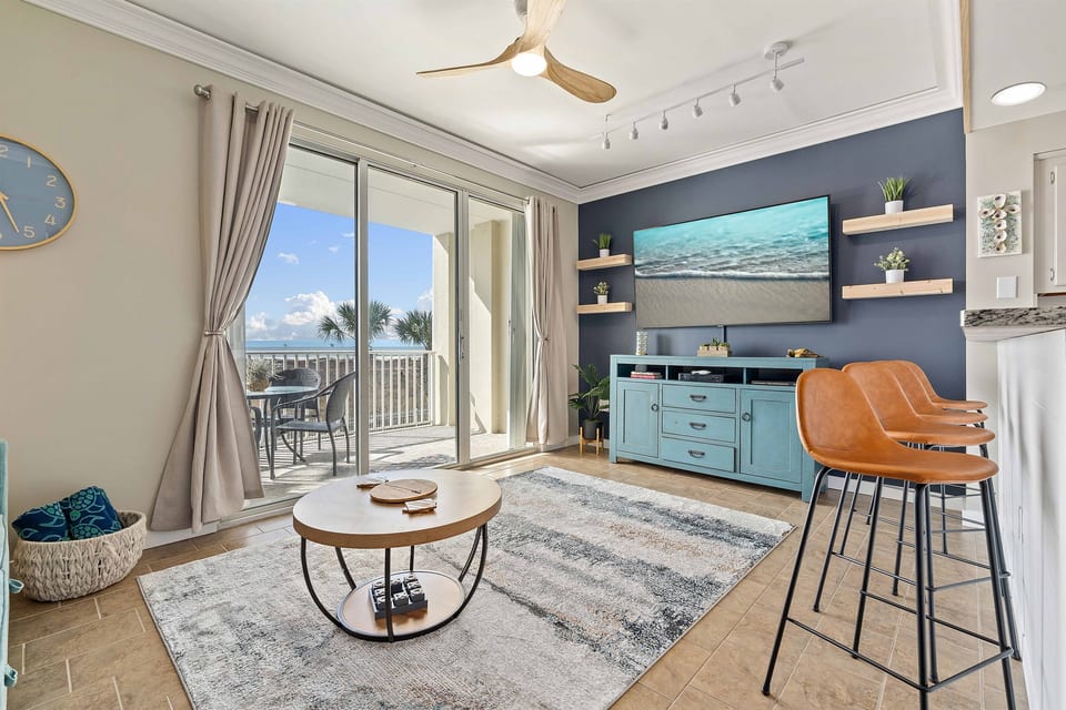 Living Area w/Balcony