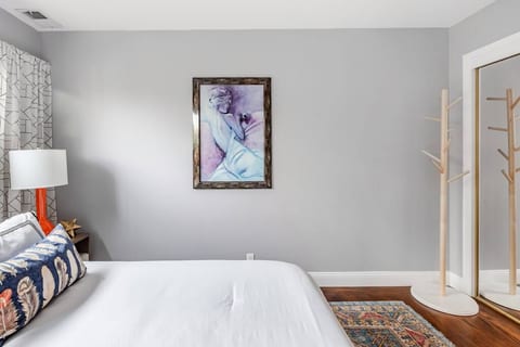 Hill Top Oasis with Panoramic Views and Mid-Century Flair