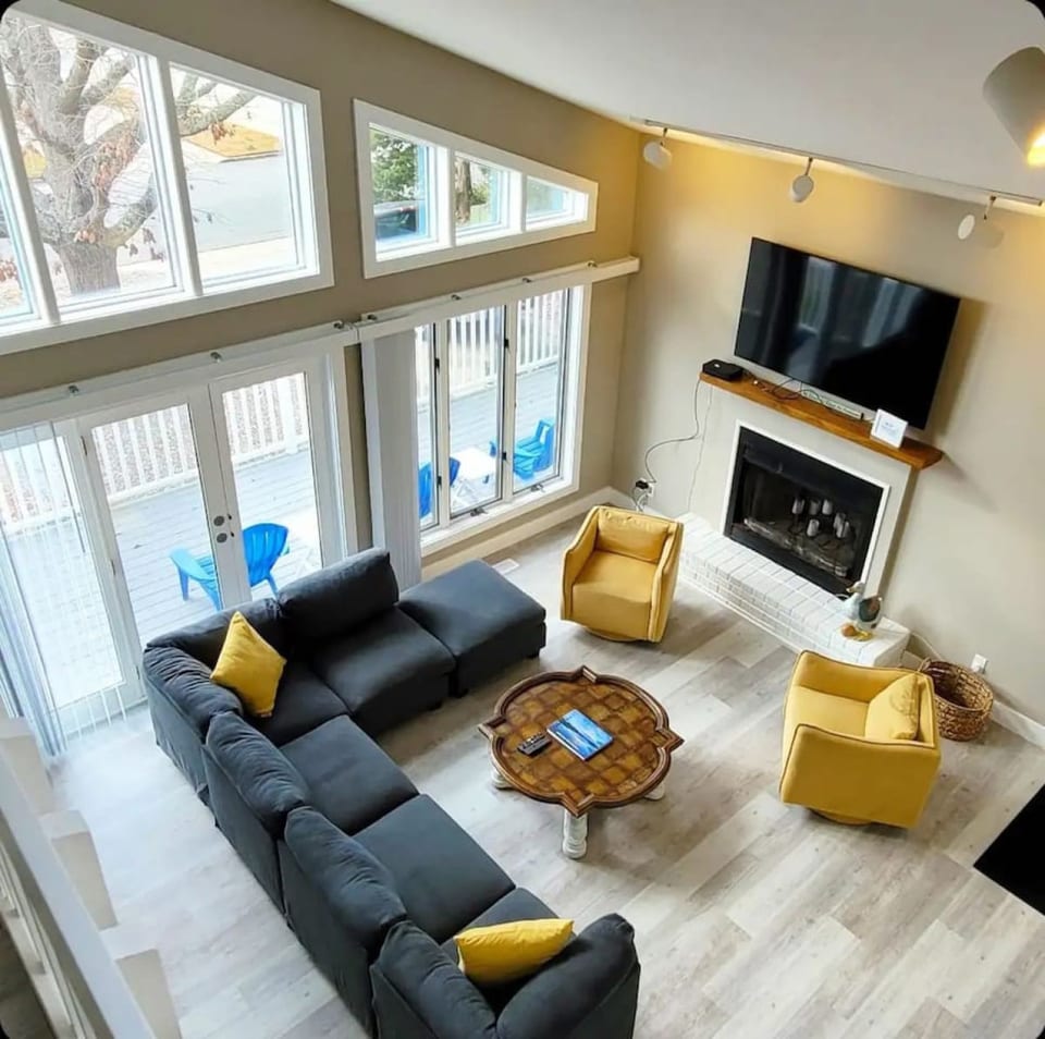 Chalet By The Bay - Sleeps 12 - Lower Township